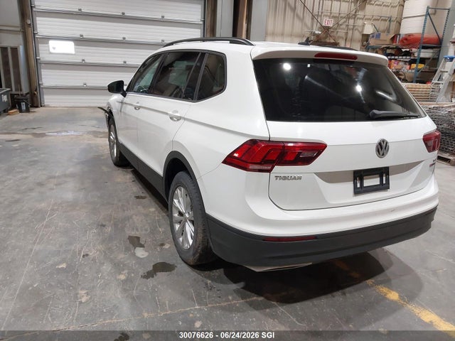 Продажа на аукционе авто 2018 Volkswagen Tiguan Trendline, vin: 3VV0B7AX2JM006090, номер лота: 30076626