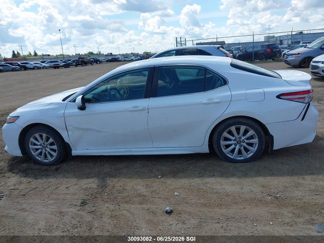 30093082 :رقم المزاد ، 4T1B11HK8KU233004 vin ، 2019 Toyota Camry Se مزاد بيع
