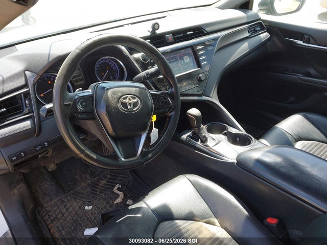 30093082 :رقم المزاد ، 4T1B11HK8KU233004 vin ، 2019 Toyota Camry Se مزاد بيع