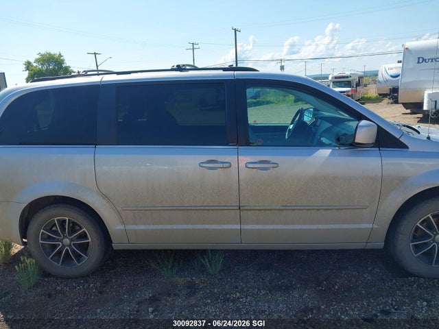 30092837 :رقم المزاد ، 2D4RN4DE9AR484900 vin ، 2010 Dodge Grand Caravan Se مزاد بيع