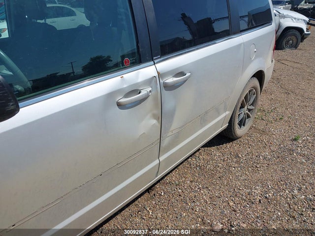 30092837 :رقم المزاد ، 2D4RN4DE9AR484900 vin ، 2010 Dodge Grand Caravan Se مزاد بيع