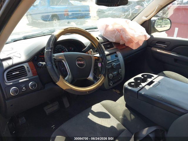 Продаж на аукціоні авто 2014 Gmc Yukon Xl K1500 Sle, vin: 1GKS2HE71ER213165, номер лоту: 30084700