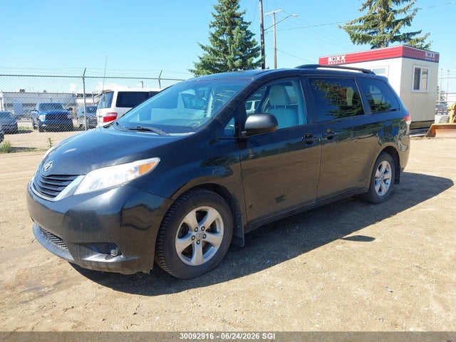 30092916 :رقم المزاد ، 5TDKK3DC2CS220444 vin ، 2012 Toyota Sienna Le مزاد بيع