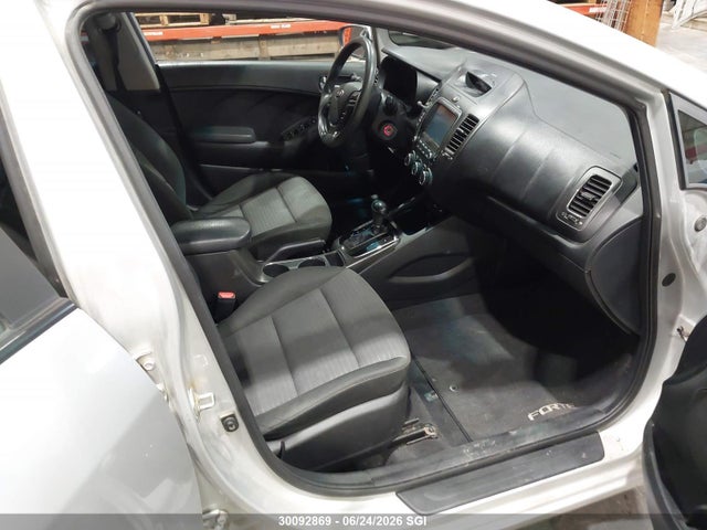 KIA Forte Lx/s 2018 3KPFL4A72JE164086 Image 5