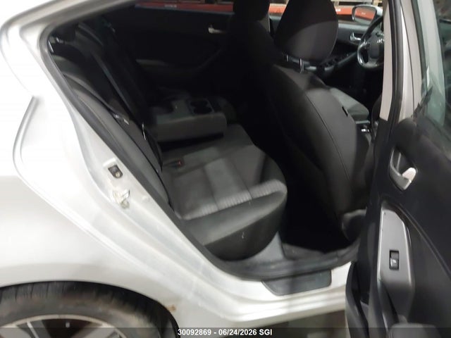 KIA Forte Lx/s 2018 3KPFL4A72JE164086 Image 8
