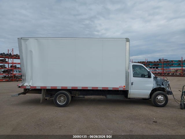 30093135 :رقم المزاد ، 1FDXE4FN8RDD21781 vin ، 2024 Ford Econoline E450 Super Duty Cutaway Van مزاد بيع