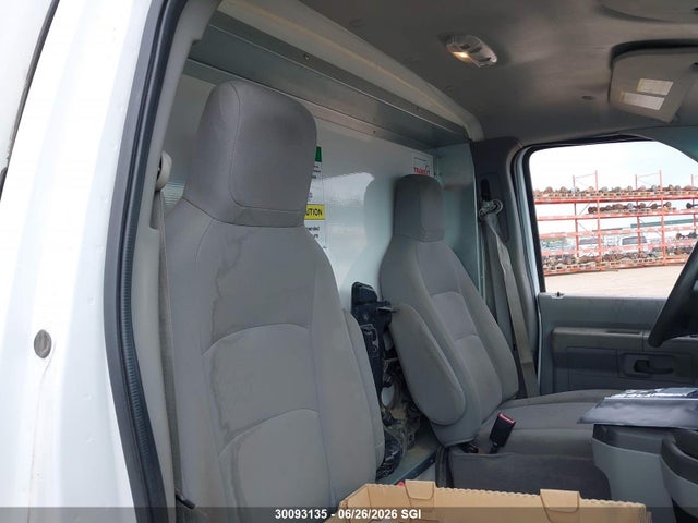 30093135 :رقم المزاد ، 1FDXE4FN8RDD21781 vin ، 2024 Ford Econoline E450 Super Duty Cutaway Van مزاد بيع