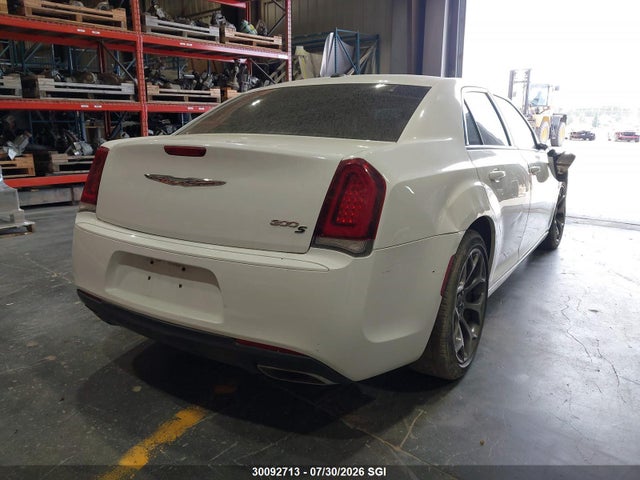2C3CCABGXGH252630 Chrysler 300 S