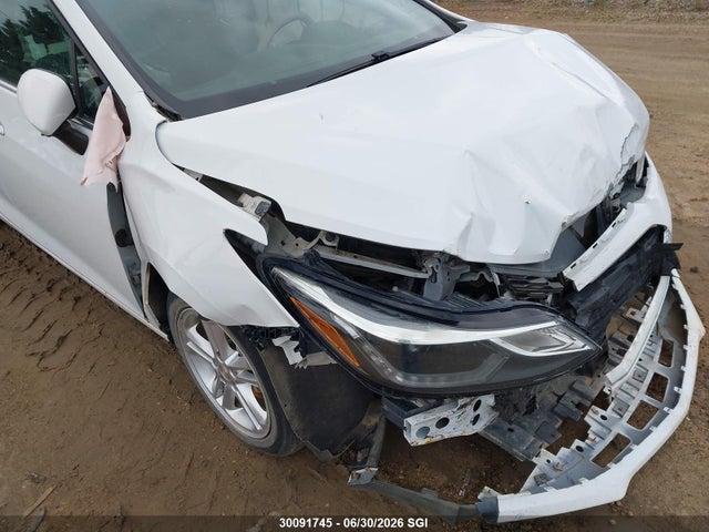 30091745 :رقم المزاد ، 1G1BE5SM3H7118501 vin ، 2017 Chevrolet Cruze Lt مزاد بيع