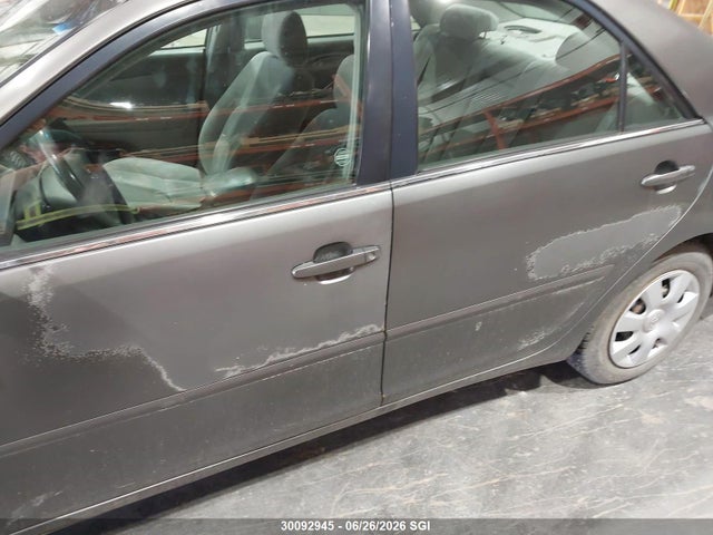 30092945 :رقم المزاد ، 4T1BE32K84U888498 vin ، 2004 Toyota Camry Le/xle/se مزاد بيع