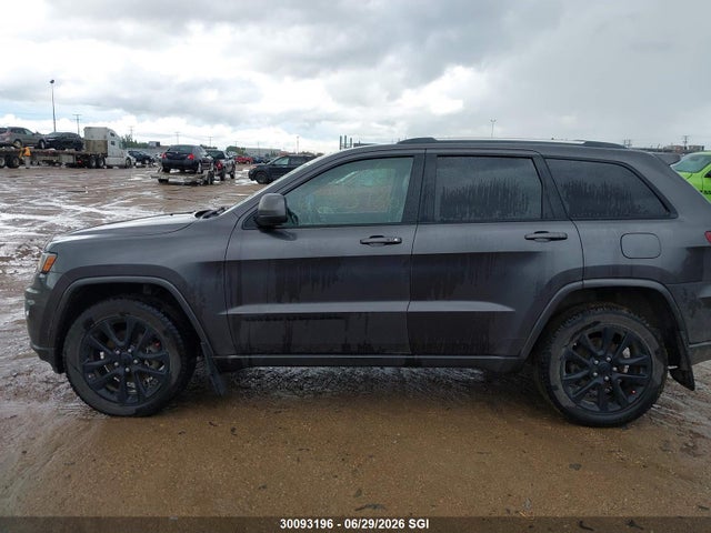 Продажа на аукционе авто 2018 Jeep Grand Cherokee Laredo, vin: 1C4RJFAG7JC463451, номер лота: 30093196
