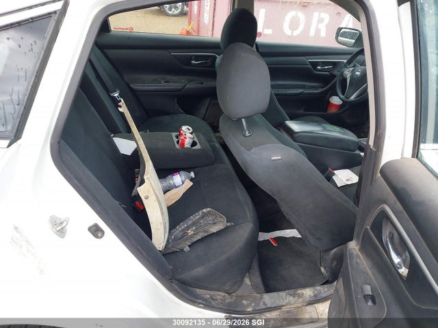30092135 :رقم المزاد ، 1N4AL3AP5FN404762 vin ، 2015 Nissan Altima 2.5/s/sv/sl مزاد بيع