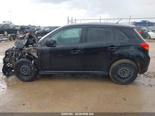 30092380 :رقم المزاد ، 4A4AH3AU7FE609252 vin ، 2015 Mitsubishi Rvr Se/es مزاد بيع