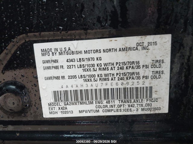 30092380 :رقم المزاد ، 4A4AH3AU7FE609252 vin ، 2015 Mitsubishi Rvr Se/es مزاد بيع