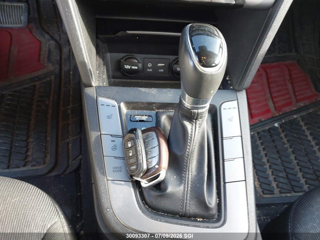 Продажа на аукционе авто 2018 Hyundai Elantra Sel/value/limited, vin: KMHD84LF6JU497529, номер лота: 30093307