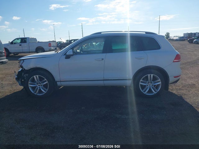 Продаж на аукціоні авто 2014 Volkswagen Touareg Tdi, vin: WVGDP9BP4ED013504, номер лоту: 30093336