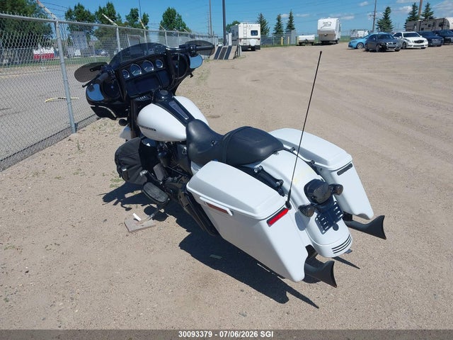 Harley-Davidson FLHXS 2020 5HD1KRP33LB638116 Image 3