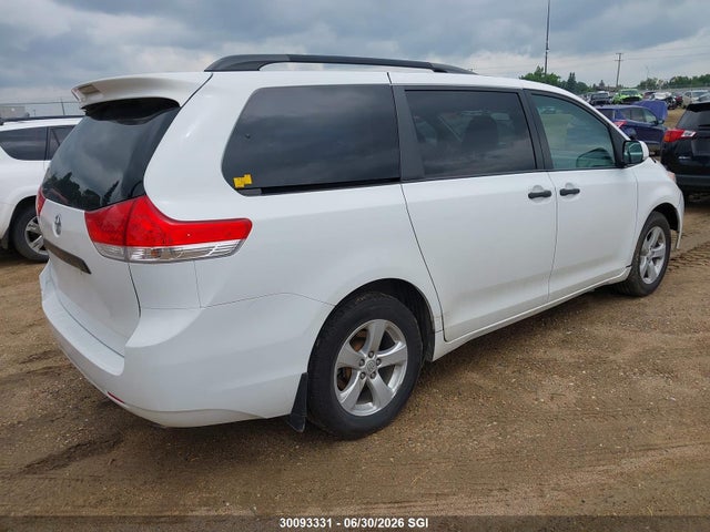 Toyota Sienna 2014 5TDZK3DC9ES489980 Image 4