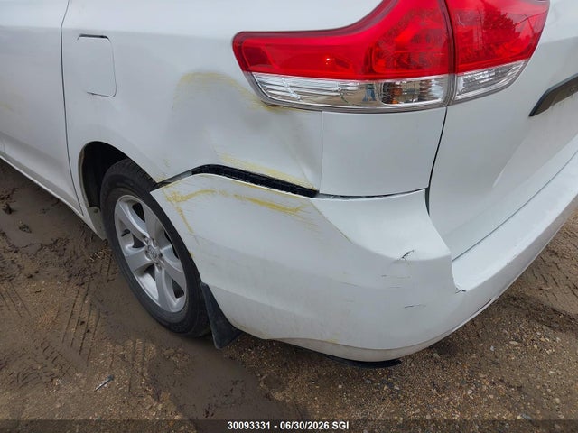 Toyota Sienna 2014 5TDZK3DC9ES489980 Image 6