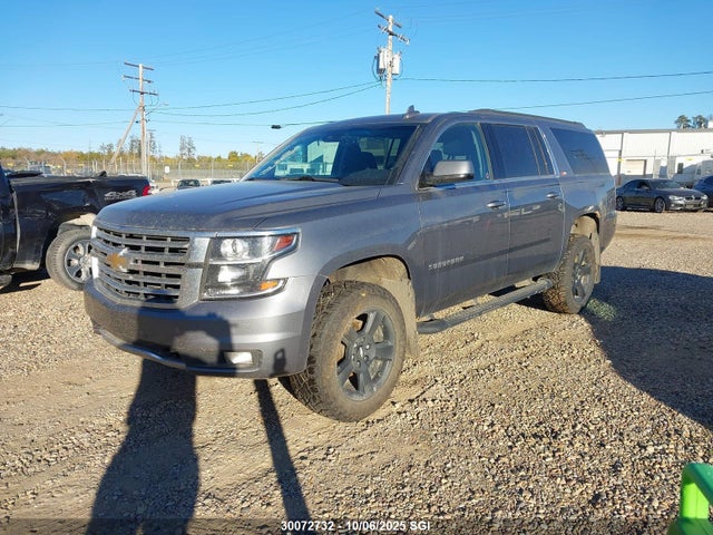 30072732 :رقم المزاد ، 1GNSKHKC2KR181004 vin ، 2019 Chevrolet Suburban K1500 Lt مزاد بيع