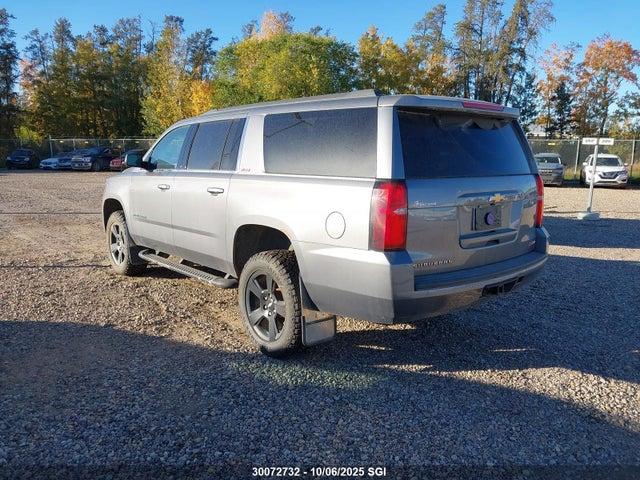 30072732 :رقم المزاد ، 1GNSKHKC2KR181004 vin ، 2019 Chevrolet Suburban K1500 Lt مزاد بيع