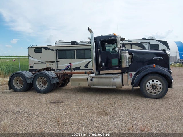 Продажа на аукционе авто 2006 Kenworth Construction W900, vin: 1XKWD40X86R990424, номер лота: 30077310
