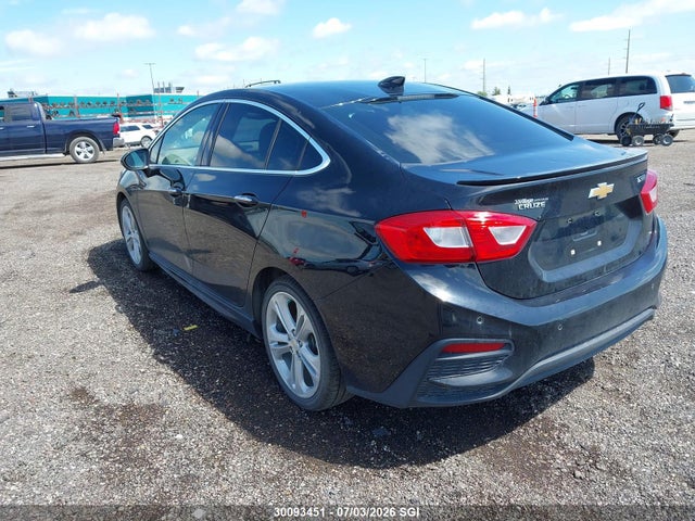 30093451 :رقم المزاد ، 1G1BF5SM9J7157970 vin ، 2018 Chevrolet Cruze Premier مزاد بيع