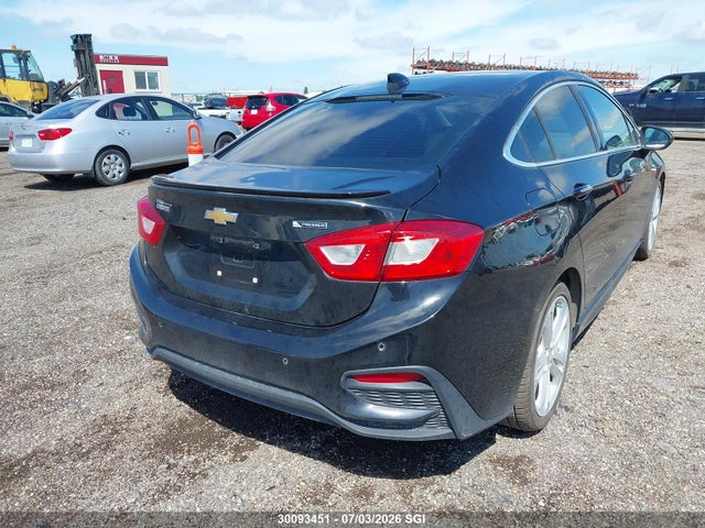 30093451 :رقم المزاد ، 1G1BF5SM9J7157970 vin ، 2018 Chevrolet Cruze Premier مزاد بيع