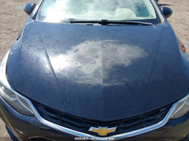 30093451 :رقم المزاد ، 1G1BF5SM9J7157970 vin ، 2018 Chevrolet Cruze Premier مزاد بيع