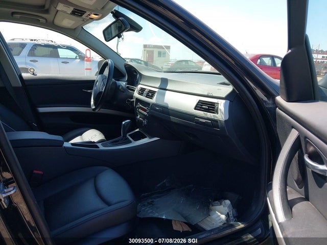 30093500 :رقم المزاد ، WBAPG7C56BA937200 vin ، 2011 Bmw 323 I مزاد بيع