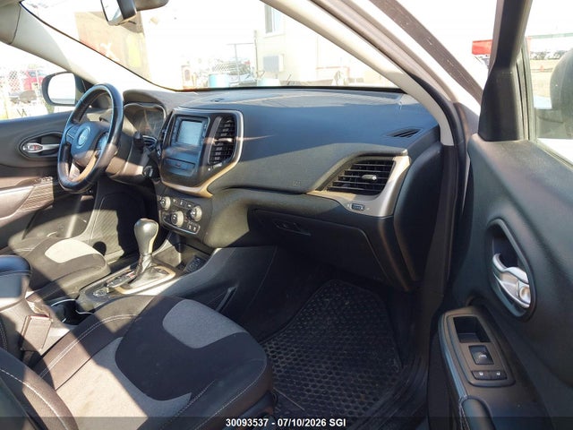 1C4PJLABXEW159433 Jeep Cherokee Sport