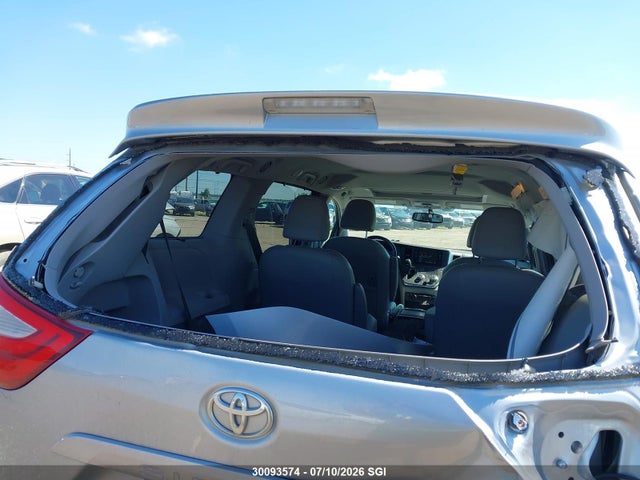 2015 Toyota Sienna Xle/limited მანქანა იყიდება აუქციონზე, vin: 5TDDK3DC9FS118586, აუქციონის ნომერი: 30093574