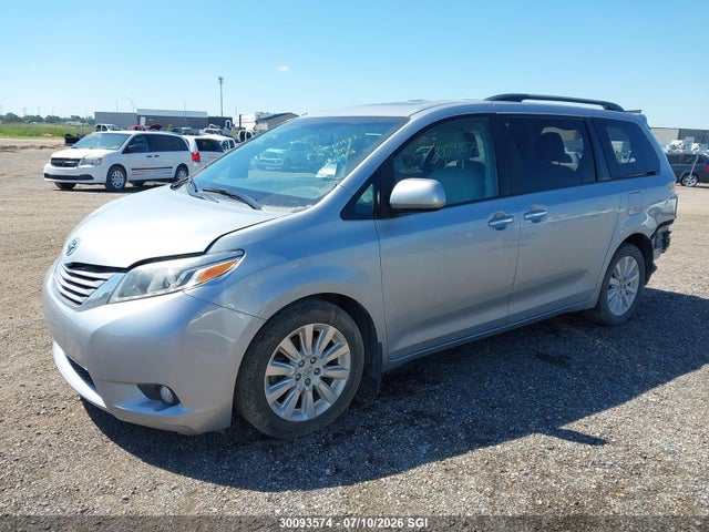 2015 Toyota Sienna Xle/limited მანქანა იყიდება აუქციონზე, vin: 5TDDK3DC9FS118586, აუქციონის ნომერი: 30093574