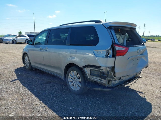 2015 Toyota Sienna Xle/limited მანქანა იყიდება აუქციონზე, vin: 5TDDK3DC9FS118586, აუქციონის ნომერი: 30093574