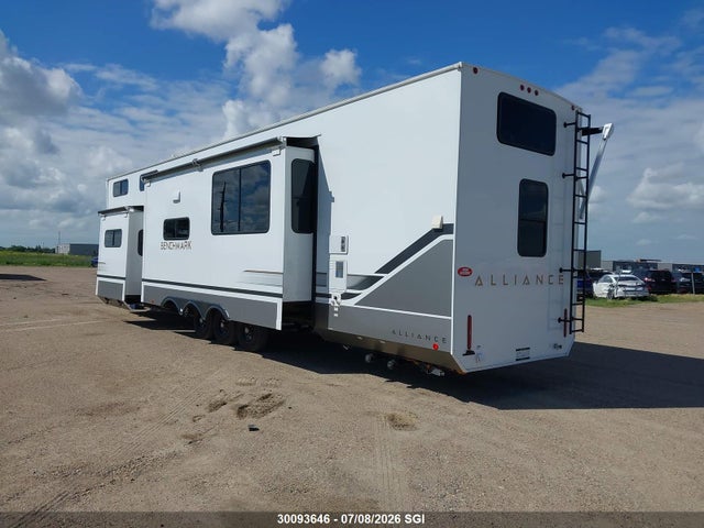 Alliance Rv Avenue 2025 7M5TB4437SB206373 Image 3