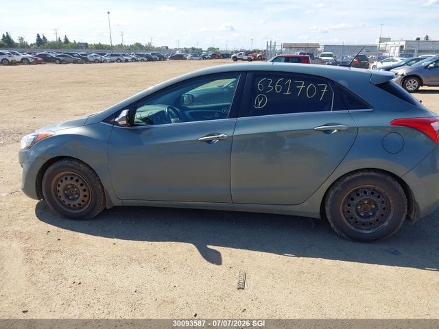 Продаж на аукціоні авто 2013 Hyundai Elantra Gt, vin: KMHD35LE0DU139844, номер лоту: 30093587
