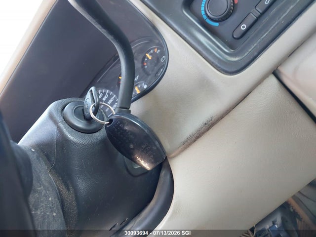 2005 Gmc Yukon Xl K1500 მანქანა იყიდება აუქციონზე, vin: 1GKFK16T25J247747, აუქციონის ნომერი: 30093694