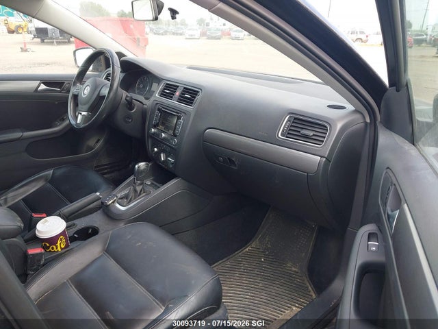 30093719 :رقم المزاد ، 3VWLX7AJ9DM424527 vin ، 2013 Volkswagen Jetta Sel مزاد بيع
