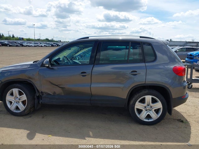 WVGJV7AX7FW544216 Volkswagen Tiguan S/se/sel/r-line