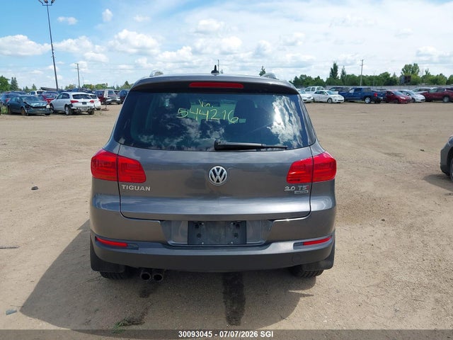 WVGJV7AX7FW544216 Volkswagen Tiguan S/se/sel/r-line