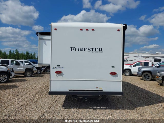 Ford Econoline E450 Super Duty Cutaway Van 2019 1FDXE4FS8KDC20218 Image 16