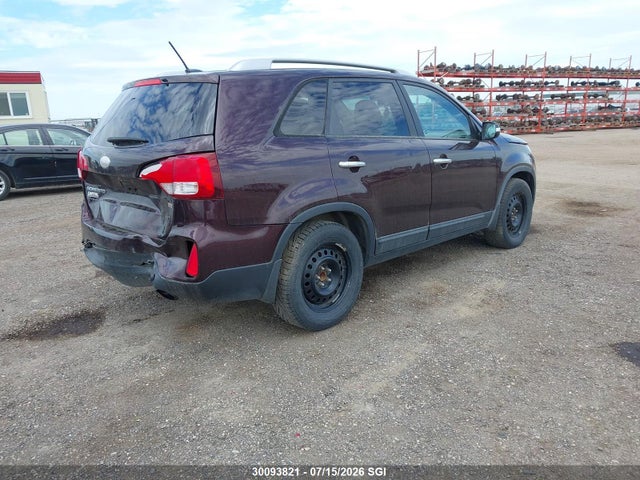 KIA SORENTO LX 2014 5XYKT3A61EG519502 Image 4