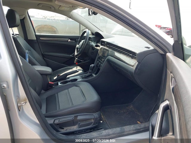 Volkswagen Passat Highline 2021 1VWBA7A38MC003060 Image 5