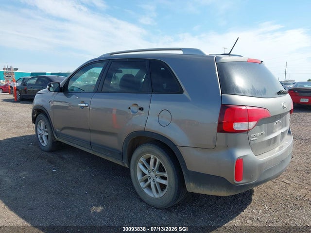 KIA SORENTO LX 2015 5XYKTCA67FG558662 Image 3