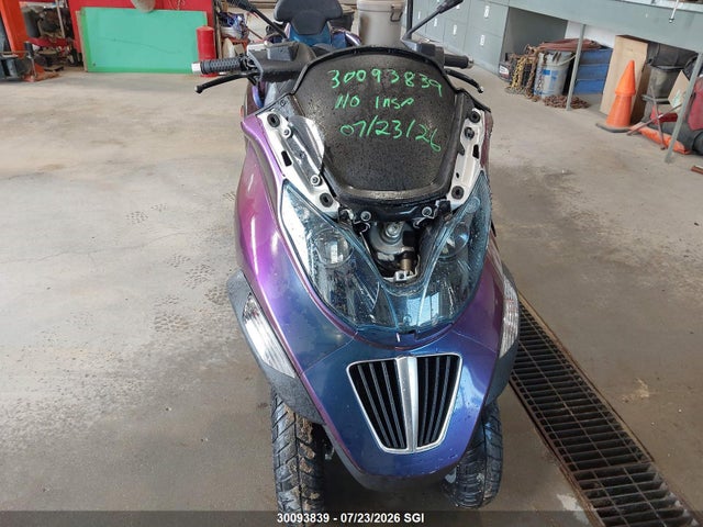 30093839 :رقم المزاد ، ZAPM610X4B5500010 vin ، 2011 Piaggio Mp3 500 Sport Abs مزاد بيع
