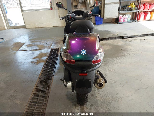 30093839 :رقم المزاد ، ZAPM610X4B5500010 vin ، 2011 Piaggio Mp3 500 Sport Abs مزاد بيع