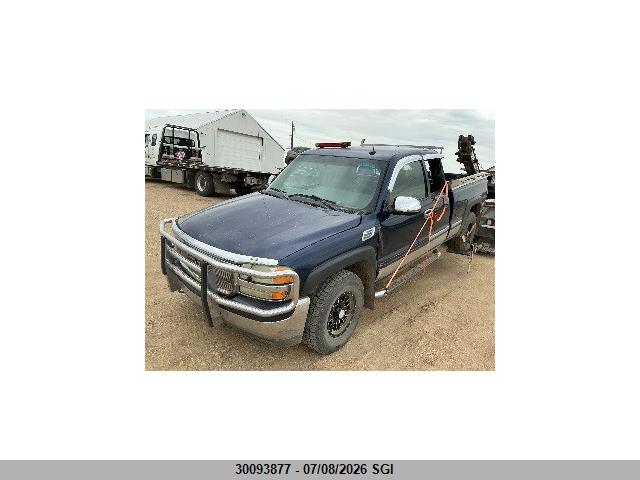 30093877 :رقم المزاد ، 2GTEK19T921371779 vin ، 2002 Gmc New Sierra K1500 مزاد بيع