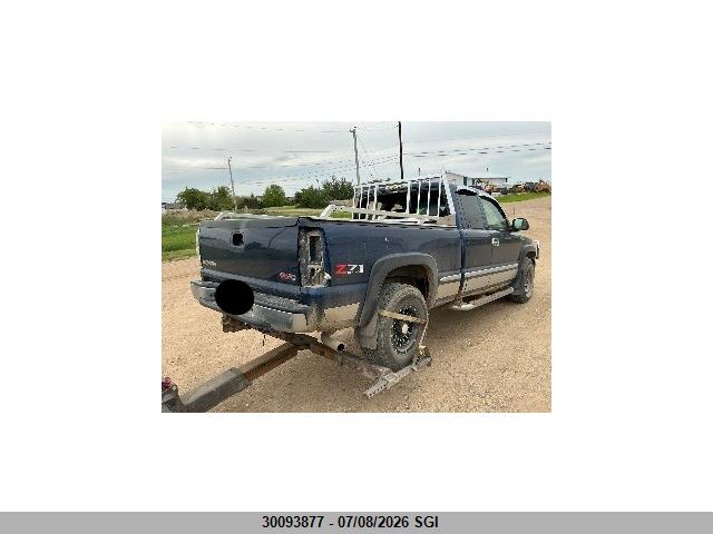 30093877 :رقم المزاد ، 2GTEK19T921371779 vin ، 2002 Gmc New Sierra K1500 مزاد بيع
