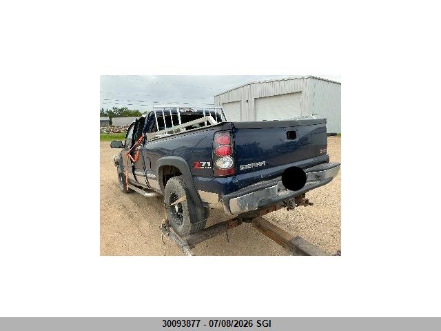 30093877 :رقم المزاد ، 2GTEK19T921371779 vin ، 2002 Gmc New Sierra K1500 مزاد بيع