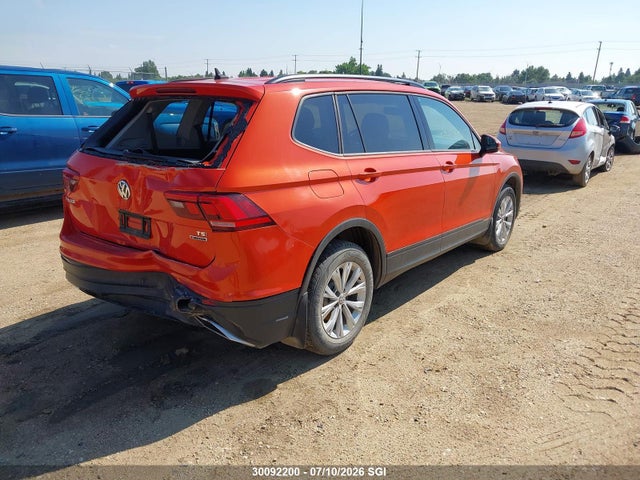 3VV0B7AX8JM041233 Volkswagen TIGUAN S